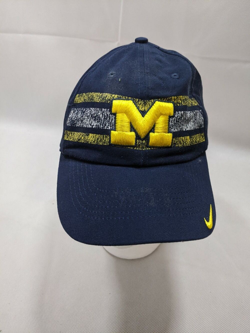 Nike Michigan Wolverine NCAA Strapback Hat Ball Cap